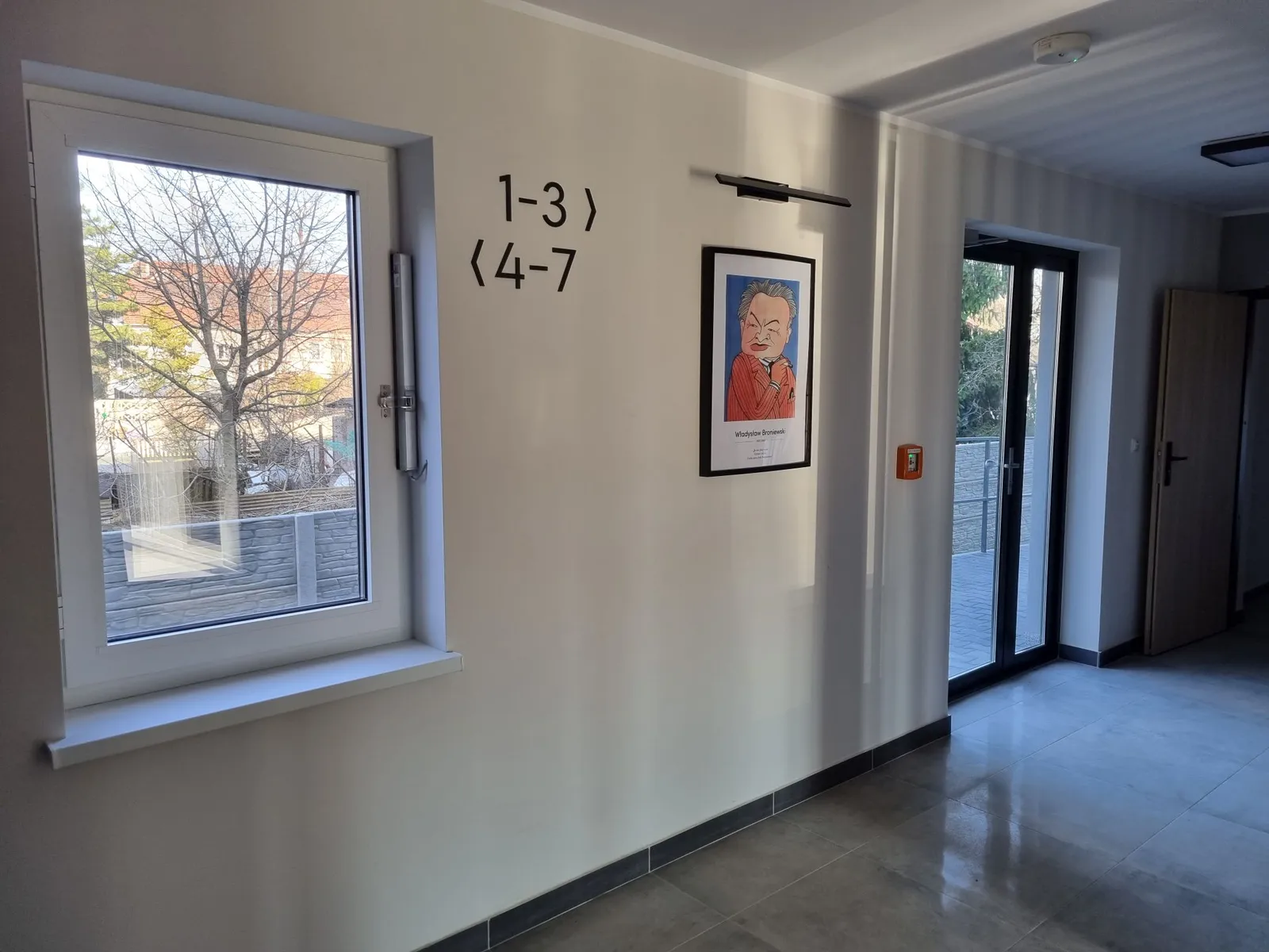 Rawicz, ul. Broniewskiego 3a